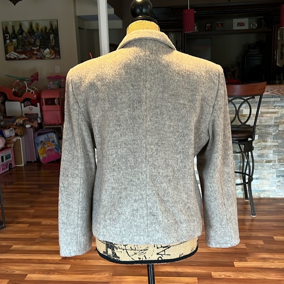 J. London size 10 grey jacket with pink inside lining - Picture 3 of 4